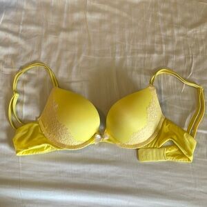 Victoria’s Secret Very Sexy push up bra.  32B
